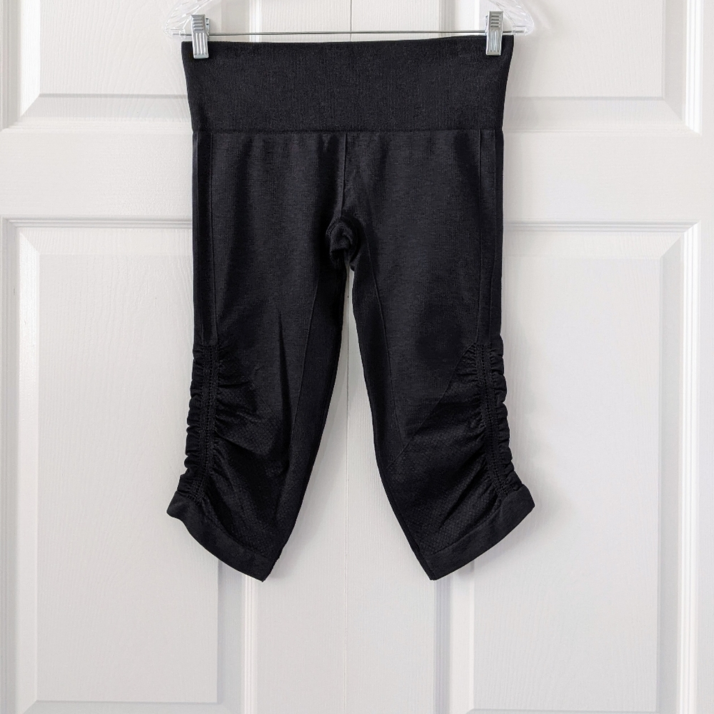 Lululemon In The Flow Crop II Heathered Deep Coal Leggings | Size 8 - Picture 9 of 14